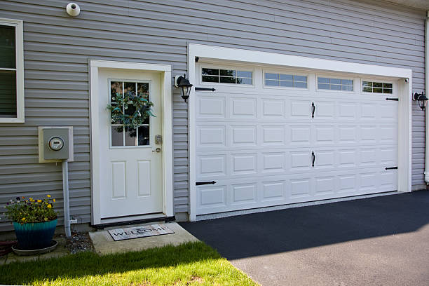 24/7 Emergency Garage Door Panel Replacement experts in Ashville, AL